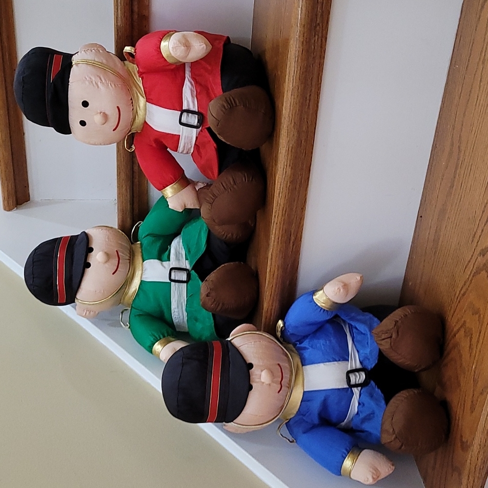 RARE Vintage Toy Soldiers Lot of 3 Stuffed 1995 International Silver Plush Nylon